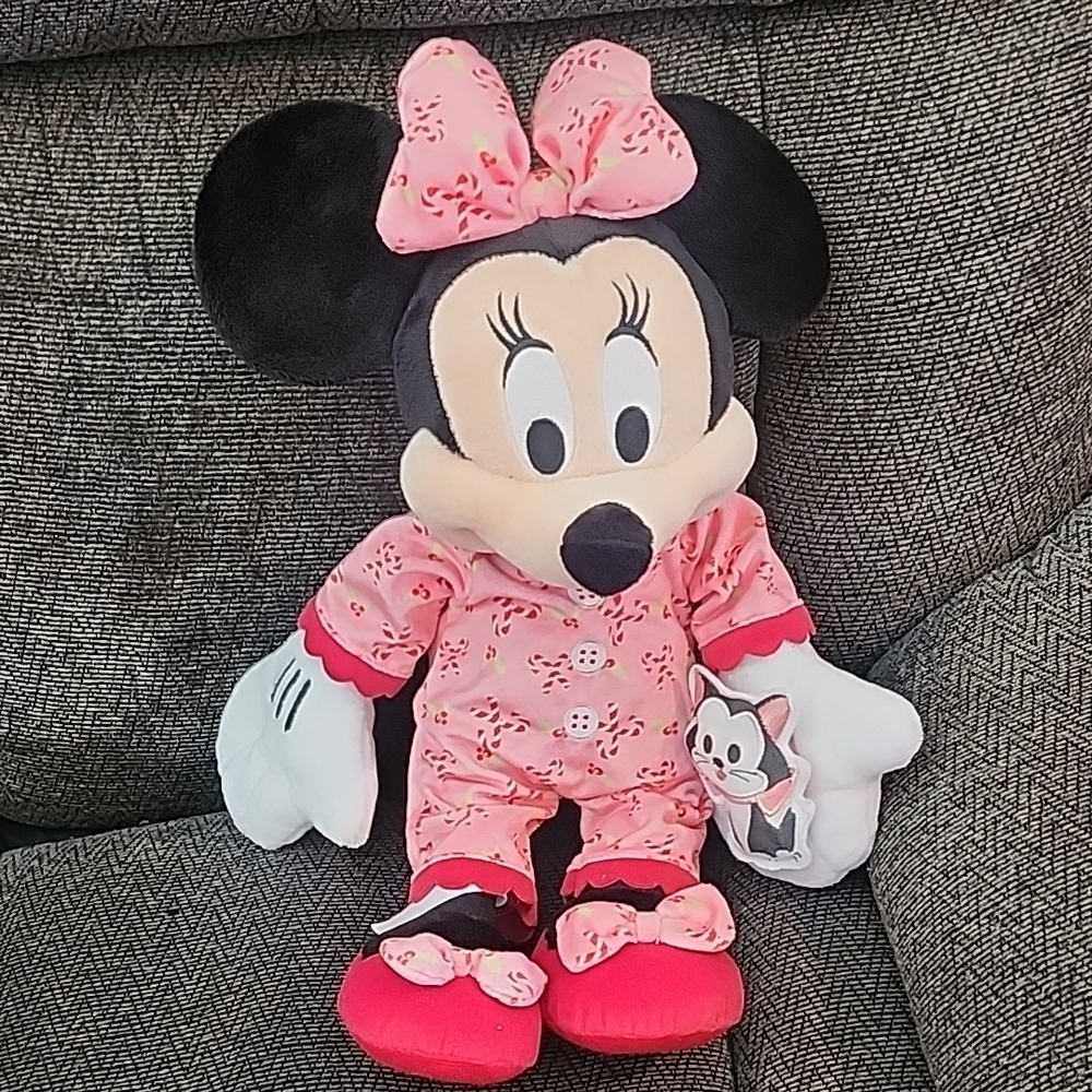 Disney Mickey and Minnie Mouse Holiday Plush Set - Red and Green - Picture 9 of 15